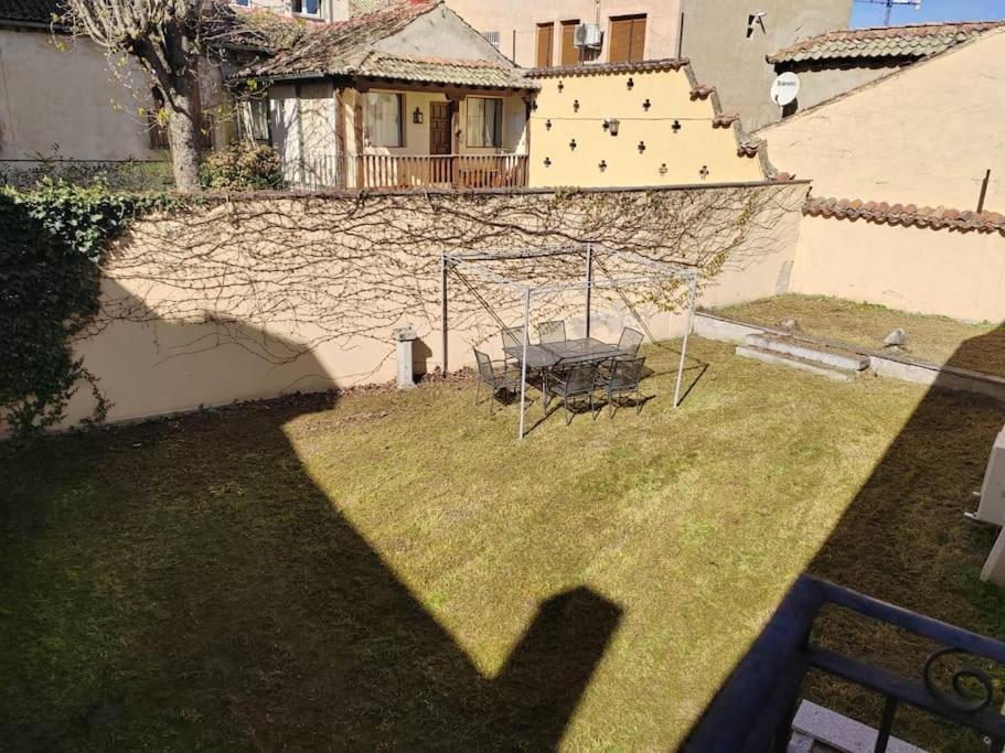 Вилла Casa Bajo El Acueducto Con Plaza De Garaje Сеговия Экстерьер фото