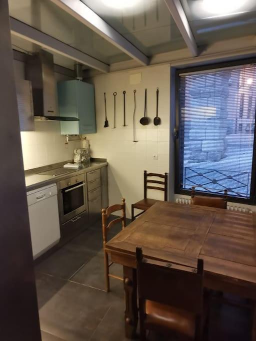 Вилла Casa Bajo El Acueducto Con Plaza De Garaje Сеговия Экстерьер фото